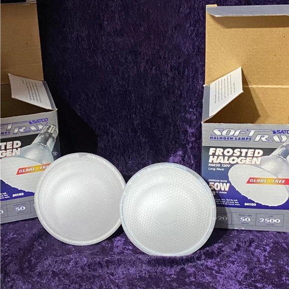 Lot of (2) SATCO Soft Ray frosted Halogen Lamps, 50W, Medium Base, Glare Free - Picture 7 of 10